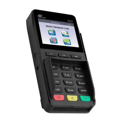 Cette image présente en détail les caractéristiques techniques qui font du PAX Q25 un PIN Pad conçu pour la fluidité et la performance en point de vente. Au cœur de l'appareil, un processeur Cortex A7 reconnu pour sa vitesse est associé à une mémoire conséquente de 256MB de Flash et 256MB de RAM, une configuration qui garantit un traitement ultra-rapide et fiable de toutes les opérations. L'interaction avec le client est optimisée grâce à un écran couleur lumineux de 2,8 pouces et un clavier physique ergonomique pour une saisie de code simple et sécurisée. Pour son intégration, sa connectivité via un port série RS232 assure une liaison stable et fiable avec les systèmes d'encaissement existants. Enfin, sa conception est intrinsèquement sécurisée, comme l'attestent ses multiples certifications (PCI PTS v6, SRED et FRV6), offrant une protection maximale des données de paiement.