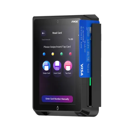 L'image présente le terminal de paiement PAX IM30, mettant en évidence sa capacité à lire des cartes physiques. Sur la gauche, le terminal est montré de face, avec son écran affichant l'interface "Read Card", un montant de "$6.00" et l'instruction "Please Swipe/Insert/Tap Card". En dessous, trois icônes interactives représentent les options de paiement : "Swipe Card", "Insert Card" et "Tap Card". Sur le côté droit du terminal, une carte bancaire bleue est partiellement insérée dans le lecteur de puce, laissant apparaître le logo VISA et quelques informations. Le texte à droite de l'image, intitulé "Un concentré de performance et de robustesse pour votre automate", explique que le PAX IM30 est bien plus qu'un simple terminal de paiement ; c'est une interface de haute qualité conçue pour optimiser les ventes dans des environnements exigeants. Doté d'un processeur puissant et d'un système d'exploitation basé sur Android, le terminal garantit une réactivité optimale et une navigation fluide sur son grand écran tactile de 5 pouces. Cet écran est non seulement lumineux et résistant, mais il s'active aussi automatiquement à l'approche d'un client pour économiser l'énergie. Le PAX IM30 accepte tous les types de paiement par carte, incluant la puce, le sans contact et la bande magnétique, et peut même gérer les paiements sans contact supérieurs à 50 € en toute sécurité. Grâce à sa coque de protection certifiée IP55 et sa résistance aux températures extrêmes (de -20°C à +70°C), il est parfaitement adapté à une installation en extérieur. Son design compact et sa connectivité polyvalente (4G, Wi-Fi, Bluetooth) en font le choix idéal pour les parkings, les transports publics, les stations-service et toutes les bornes de vente automatique.